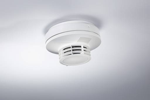 Rauchmelder retten Leben und eignen sich für fast alle Räume. Mindestens ein Qualitätsgerät im Flur, Schlafzimmer und Kinderzimmer sollte es sein © Hekatron Vertriebs GmbH © Hekatron Vertriebs GmbH